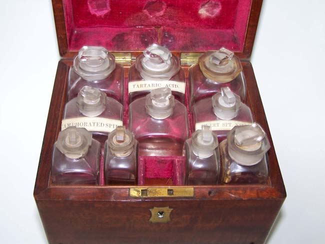 A wonderful antique Ships' Medicine Chest circa 1830 made by SPRINGWEILER of London. — image 4